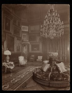 Bayan William Astor konutu, 5th Avenue ve 34th Street, New York, 1894 (gümüş jelatin baskı) by Byron Company