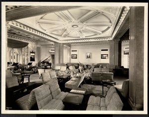 Salon, doğuya bakan Hotel White, 37th Street ve Lexington, New York, 8 Mart 1937 (gümüş jelatin baskı) by Byron Company