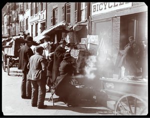Bayard Street, New York, 1898 (gümüş jelatin baskı)