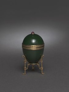 Ayaklı Yeşim Yumurtası, 1900