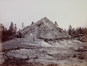 Hint Ter Evi, Mendocino İlçesi, Kaliforniya, 1863. by Carleton Emmons Watkins