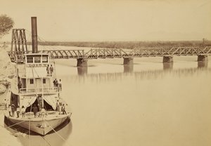 Colorado Yuma üzerinde köprü by Carleton Watkins