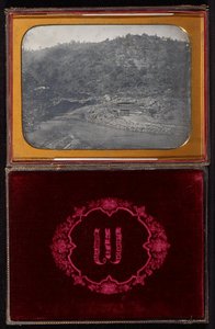 İsimsiz (nehir madenciliği sahnesi) by Carleton Watkins
