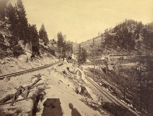 Tahoe Gölü manzarası by Carleton Watkins