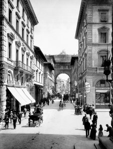 Via Strozzi, Floransa, 1890 dolayları (s/b fotoğraf)