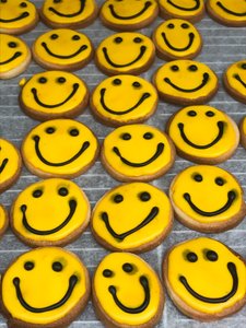 Kompozisyon - Smiley, 2019 (fotoğraf) by Cécile Jamet