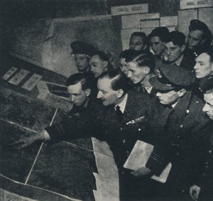 Hedef bölgenin özellikleri, 1941 by Cecil Beaton