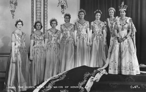 HM Kraliçe II. Elizabeth, nedimeleri ile birlikte, The Coronation, 2 Haziran 1953