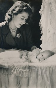 Prenses Elizabeth, Bebek Oğlu Prens Charles ile 1948.