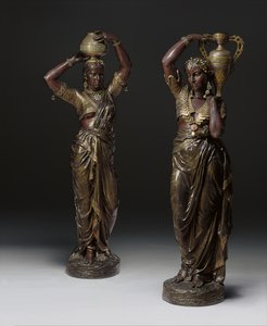 Vazo taşıyan Hintli kadın şeklinde iki bronz meşale, 1862 -1865