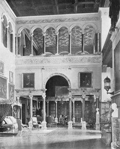 Büyük Salonun Güney Yakası by Charles Latham