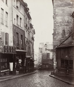 Rue de la Montagne-Sainte-Geneviève, Rue Laplace Kavşağı yakınında by Charles Marville