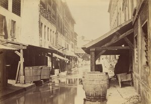 [Bièvre kıyısındaki tabakhane] / [Bièvre ve tabakhaneler, şimdi bir suterreni kanalizasyonu]. by Charles Marville