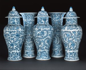 Mavi beyaz garnitür, Kangxi dönemi (1662-1722) (porselen)