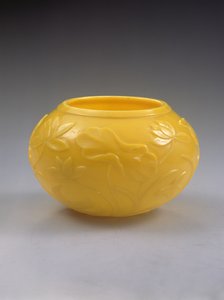 Oyma kase, Qianlong dönemi (1736-95) (renkli cam) (ayrıca bkz. 272125)