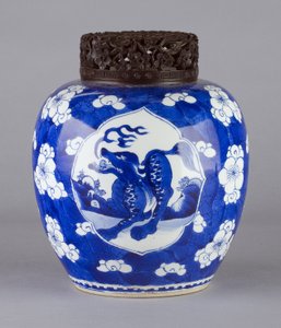 Kavanoz (kapaklı ve ejderha tasarımlı), 1662-1722 (seramik)