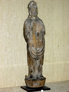 Kouan-yin, şefkatin bodhisattvası, Song Hanedanlığı (960-1276) (boyalı ahşap)