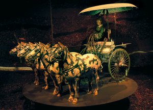 Quadriga, Qin Hanedanlığı, MÖ 221-206 (bronz heykel) by Chinese School