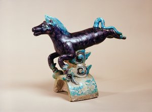 Uçan at tasarımlı sırt kiremiti, Ming (seramik)