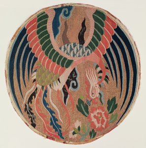 Feng-huang ve ağaç şakayıklı yuvarlak (goblen, ipek ve sarılı altın) by Chinese School