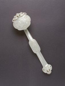 Ruyi asası (seladon taşı) (ayrıntılar için bkz. 241131 & 241132)