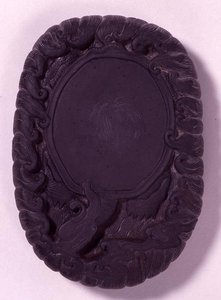 Dalgalar arasında büyük efsanevi Lo-shu kaplumbağası olarak oyulmuş mürekkeptaşı, muhtemelen Ming hanedanı (gri tuan taşı) (alt taraf için bkz. 142696 ve su altı için bkz. 152701)