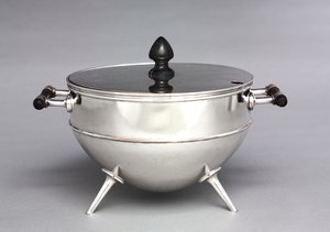 Tureen, Hukin & Heath tarafından üretildi, c.1880 by Christopher Dresser