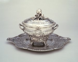 kürsüde Tureen by Claude Hyacinthe Nicolas Souchet