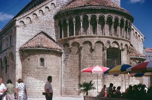 Sveti Krsevan Kilisesi, 1175
