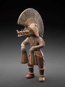 Timsah kasklı dansçı, MS 300 BC-300 (çok renkli pigment izleri olan toprak kap) by Culture Colima