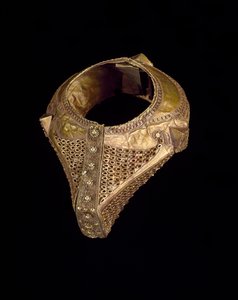 Gelin Bileziği (gelang gadang podang), 19. yüzyılın sonları ile 20. yüzyılın başlarında (telkari ve granülasyonlu dövülmüş altın)