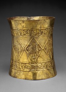 Cetvelleri veya Tören Asalarını Tutan Tanrıları Betimleyen Taç, MS 800-1350 (dövülmüş ve kovalanmış altın)