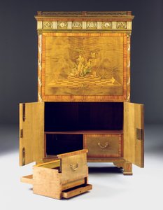Neoklasik sekreter abattant, c.1775 (ormolu monte çınar, çapak porsuk, lekeli lale ağacı ve kakmacılık) ayrıca bkz. 491918-19)