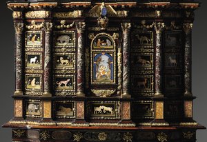 Louis XIV stant üstü dolap (altın bronz, pietra dura, bağa, dişbudak, ebonize ve koli yaldızlı) (ayrıca bkz. 1766355-6) by Domenico and Gobelins workshop (attr. to) Cucci