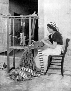 El tezgâhında samanla dokuma yapan kadın, Fiesole, Floransa yakınlarında, İtalya, 1936