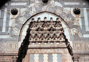 İslam okulunun giriş kapısından detay (c.1251)