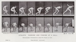 Hareket Halindeki İnsan Figürü: Sporcu, koşan ve bir top alan (s/b fotoğraf) by Eadweard Muybridge