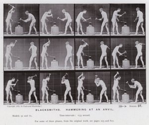 Hareket Halindeki İnsan Figürü: Bir örse çekiçle vuran demirciler (s/b fotoğraf) by Eadweard Muybridge