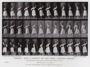 Hareket Halindeki İnsan Figürü: Başında sepet olan, arkasını dönen kadın (s/b fotoğraf) by Eadweard Muybridge