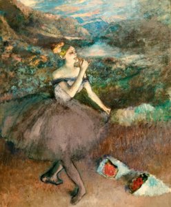 Çiçek buketleri ile dansçı by Edgar Degas