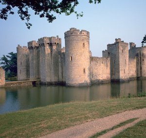 Bodiam Kalesi, 14. yüzyıl by Edward Dalyngrigge