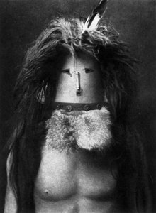 Navajo Kızılderili tanrıça Haschebaad gibi giyinmiş by Edward Sheriff Curtis