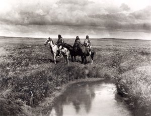 Üç Kızılderili Şefi, 1900 dolayları (fotogravür) (siyah beyaz fotoğraf) by Edward Sheriff Curtis
