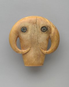 Boğa Başı Şeklinde Muska, MÖ 3500-3100 dolayları by Egyptian