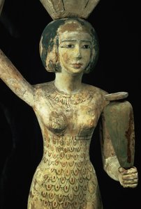 Elinde bir su vazosu ve başında bir kap taşıyan adak taşıyan kadın, Mısır, Orta Krallık, MÖ 1950 dolayları (alçı ve boyalı incir ağacı) (detay 93791)