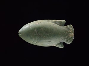 Balık şekilli tabak (cam) by Egyptian 18th Dynasty
