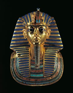 Lapis lazuli, obsidyen ve turkuaz kakmalı Tutankamon'un Altın Cenaze Maskesi (MÖ 1347/1338) by Egyptian 18th Dynasty
