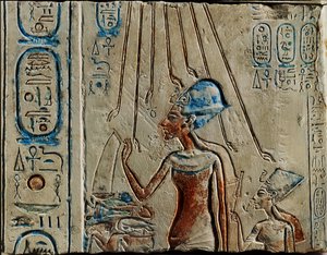 Firavun Akhenaten ve Nefertiti Tanrı Aten