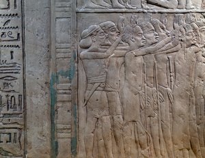 Nubia, Libya, Suriye ve Filistin prensleri krala saygılarını sunmaya geliyor, kireçtaşından yapılmış yarım kabartma, Horemheb#39;in Memphite Mezarı, Saqqara#39;da, Mısır Medeniyeti, Yeni Krallık, Hanedan XVIII by Egyptian 18th Dynasty