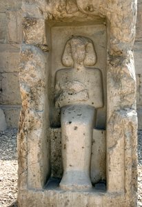 Eski Mısır Sanatı: Seti I tapınağının avlusunda Tanrı Osiris